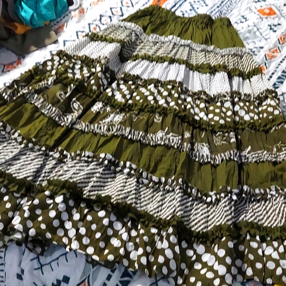 🌼 3 for $10 Fun Festival Skirt